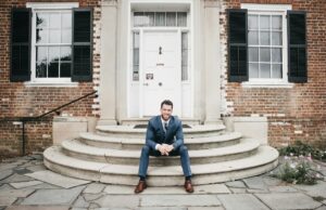 jakie buty do granatowego garnituru