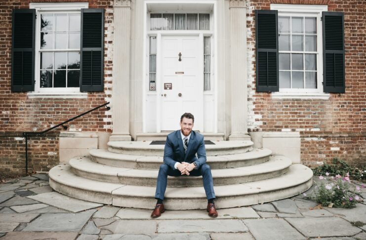 jakie buty do granatowego garnituru