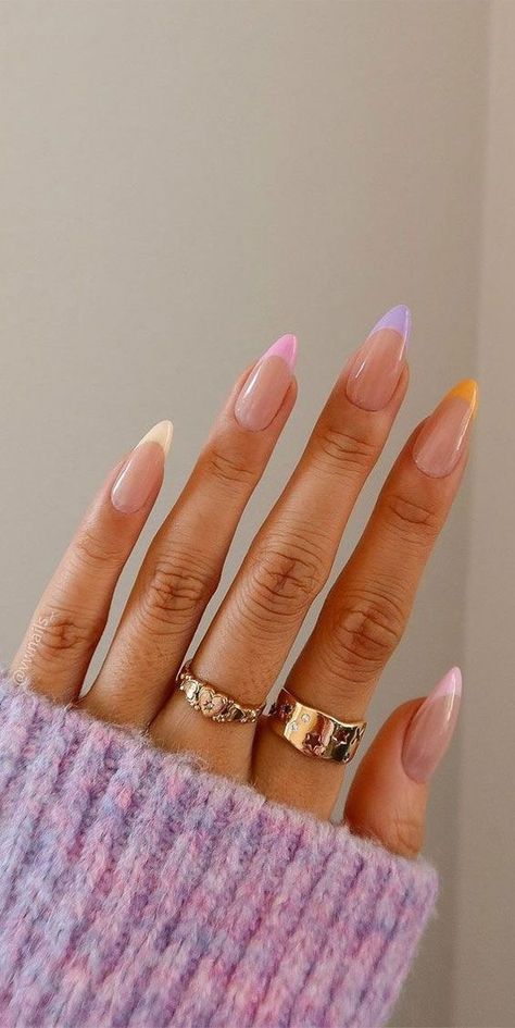 Delikatny manicure na lato french pastelowy