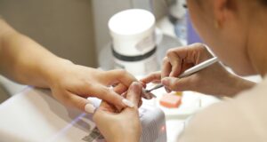 co potrzeba do zrobienia manicure w domu