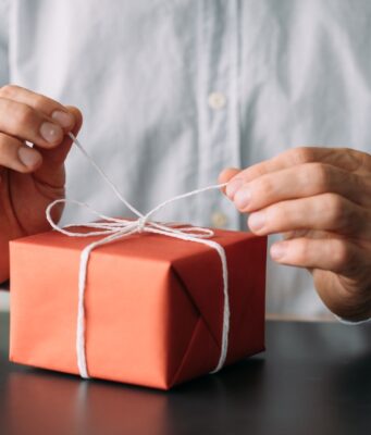 5 eleganckich prezentów dla mężczyzny, które robią wrażenie! 5-eleganckich-prezentow-dla-mezczyzny-ktore-robia-wrazenie