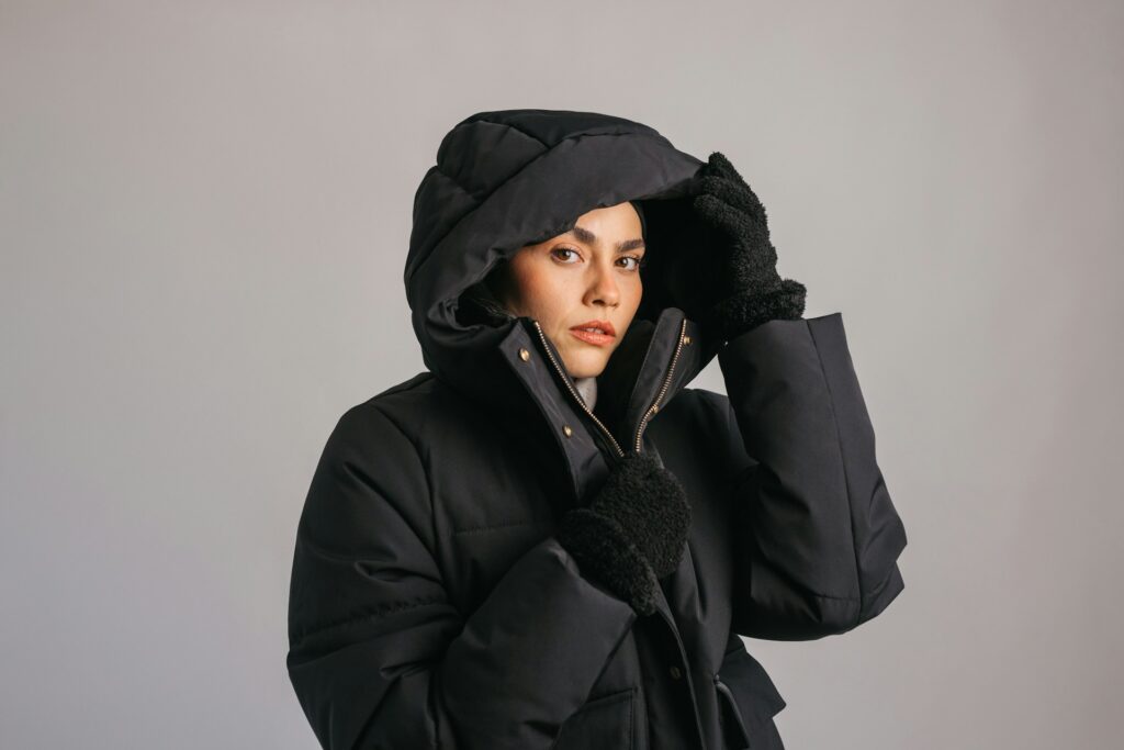 #jak bezpiecznie wyprać kurtkę puchową w pralce w domu - Stylizacja i porady modowe jak bezpiecznie wyprać kurtkę puchową w pralce w domu