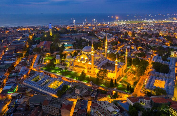 przewiewne stylizacje do Algierii